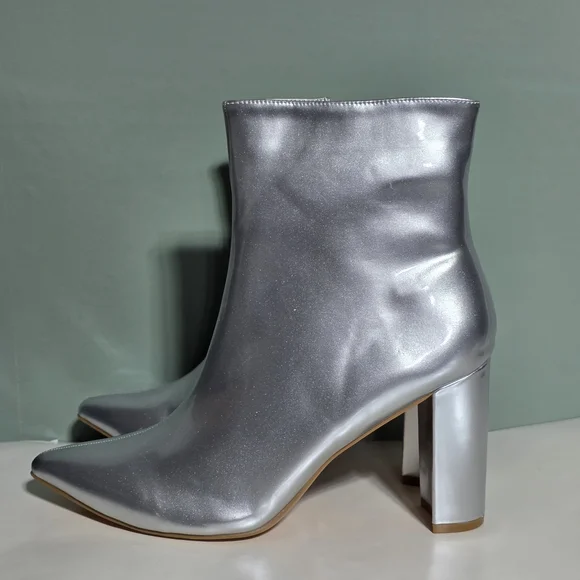 Allegra K Metallic Silver Heeled Boots - Picture 2 of 9